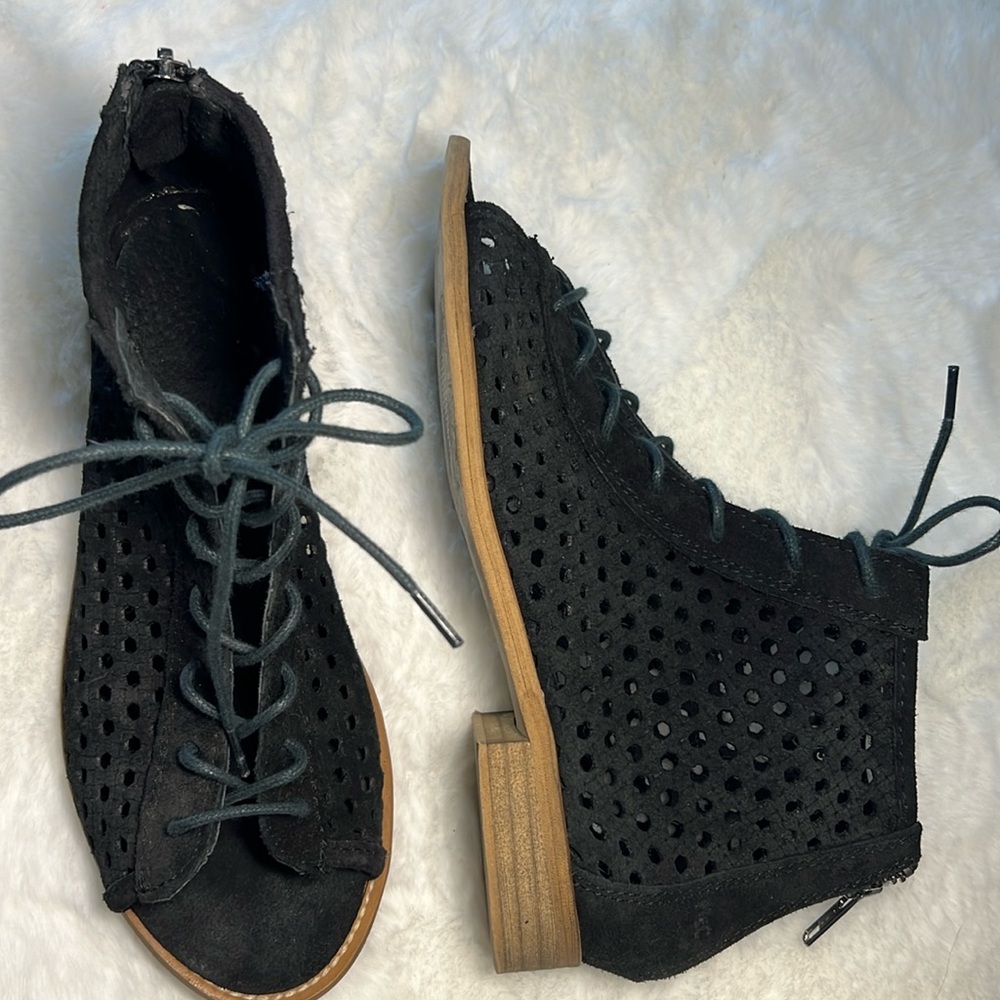 ANTHROPOLOGIE MUSSE & CLOUD Sandal Perforated Ankle Zip Heel Black Suede Boho 38